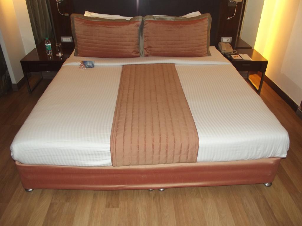 St Laurn Koregaon Park פונה מראה חיצוני תמונה